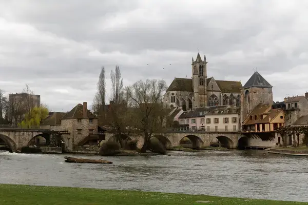 Monte Escalier Sérénité Pose monte escalier Moret-Loing-et-Orvanne
